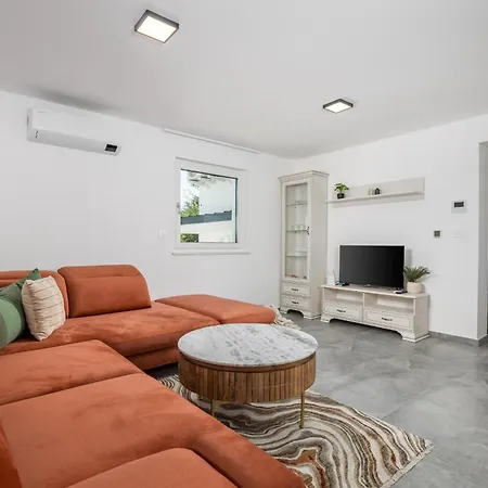 Appartamento With Parking Space Vantacici, Krk - 25536 *