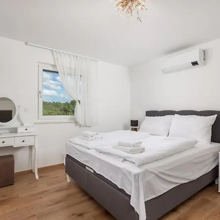 With Parking Space Vantacici, Krk - 25536 Appartement Malinska